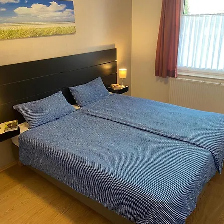 Helle Erdgeschossferienwohnung Mit Sonniger Terrasse Daire *